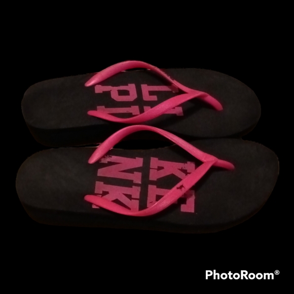 Victoria's Secret Love Pink Flip Flops - Picture 5 of 5